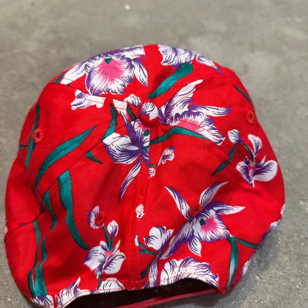 VTG San‎ Sun Snapback Hat Mens OSFA Red Floral Hawaiian Wrecker Rope Trucker Cap